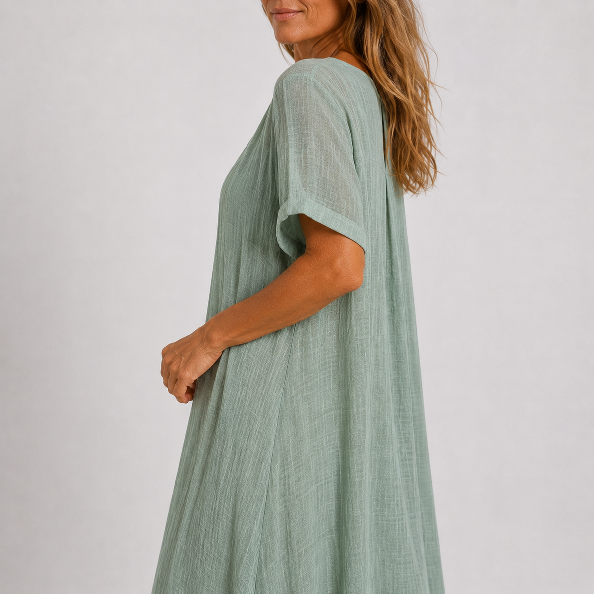 Giuliana Elegant Flowing Maxi Dress